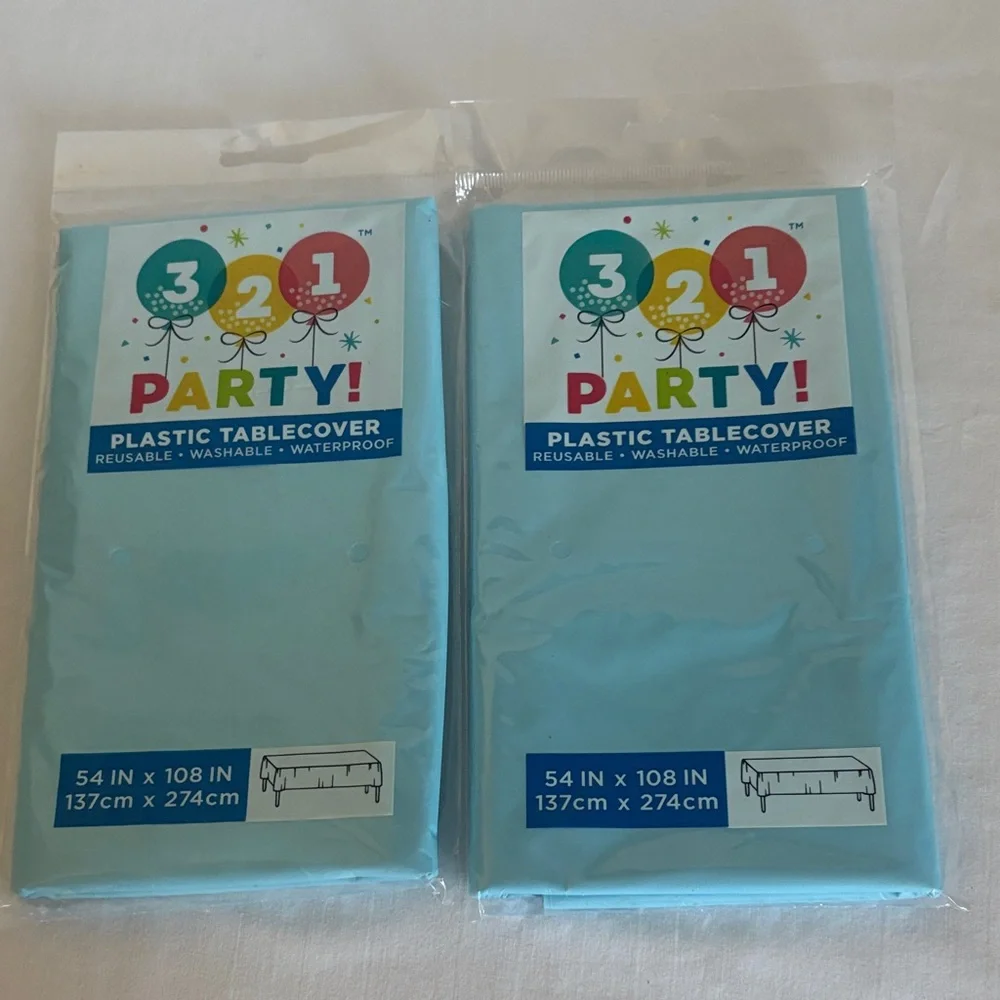 Lot of 5 Plastic Tablecovers 2 rainbow - 2 blue - 1 pastel Unicorn